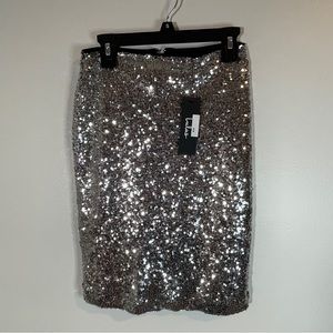 Lulu’s silver sequin mini skirt Size XS